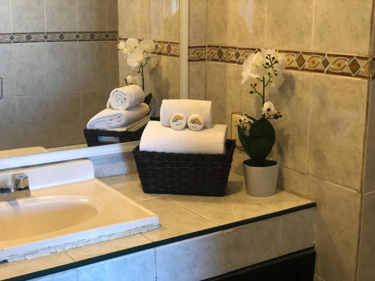 Zona Dorada Suites Mazatlan Dış mekan fotoğraf