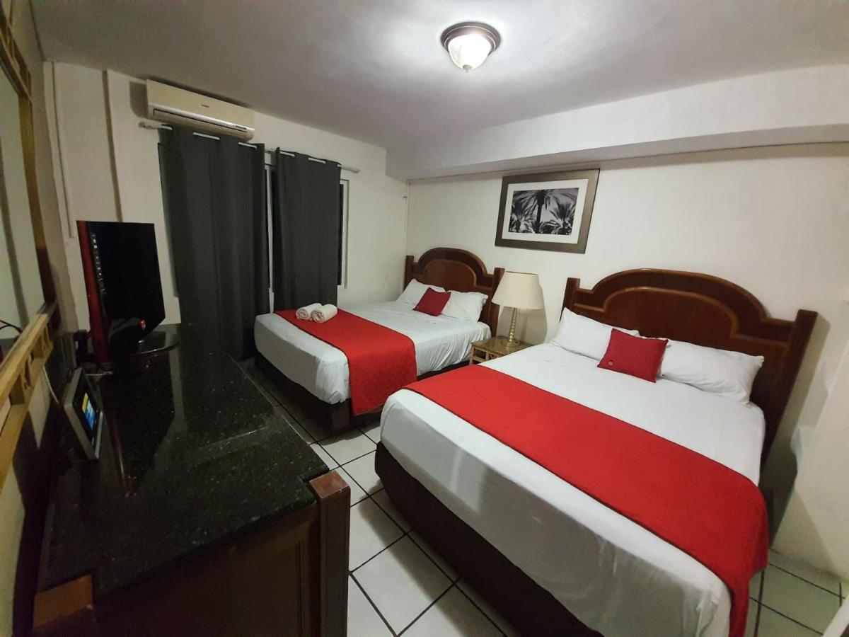 Zona Dorada Suites Mazatlan Dış mekan fotoğraf