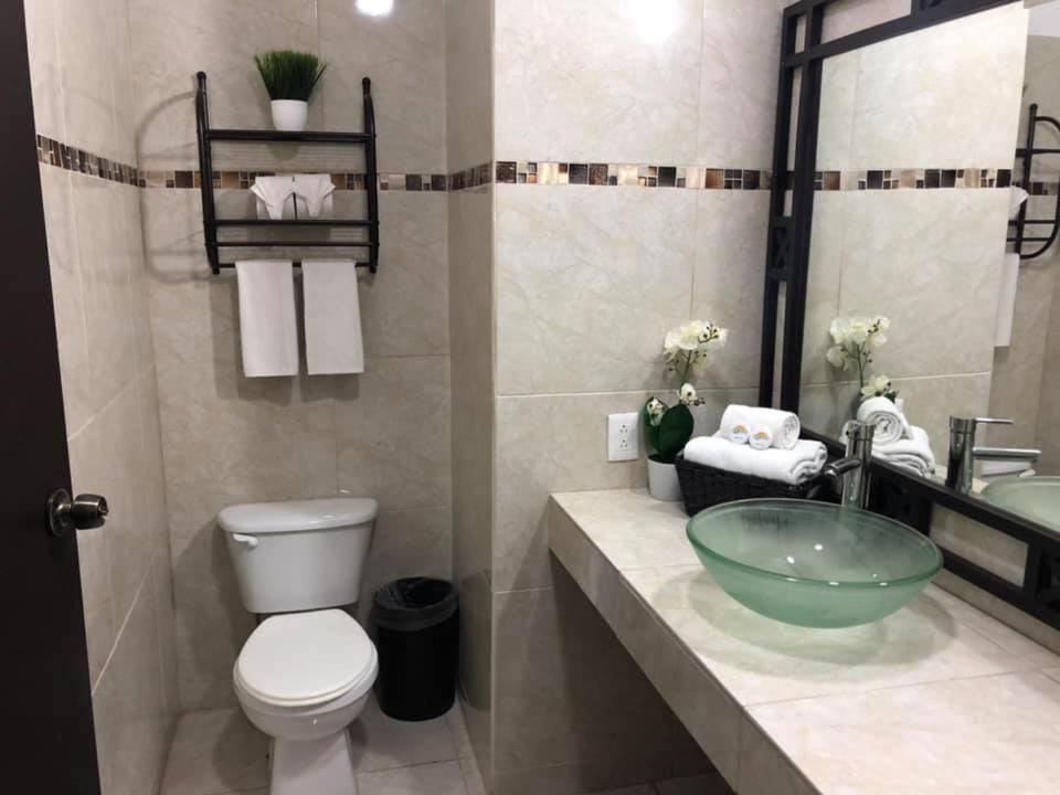 Zona Dorada Suites Mazatlan Dış mekan fotoğraf