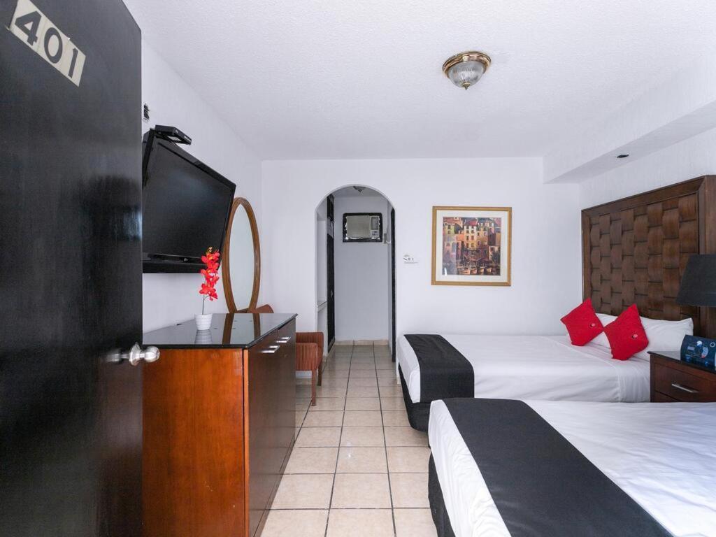 Zona Dorada Suites Mazatlan Dış mekan fotoğraf