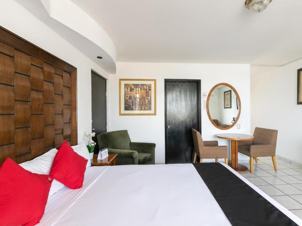 Zona Dorada Suites Mazatlan Dış mekan fotoğraf